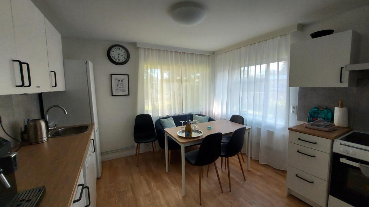 B&B Rooms Husavik 1 Eksteriør billede