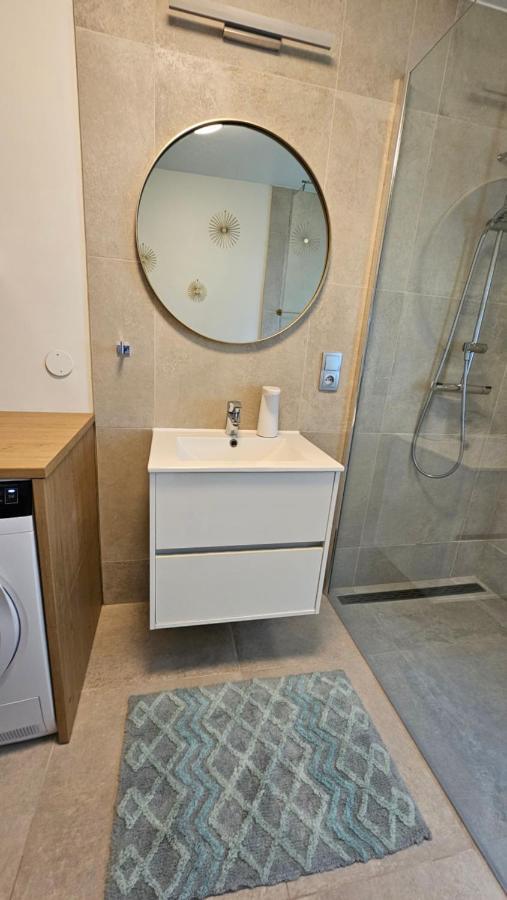 B&B Rooms Husavik 1 Eksteriør billede